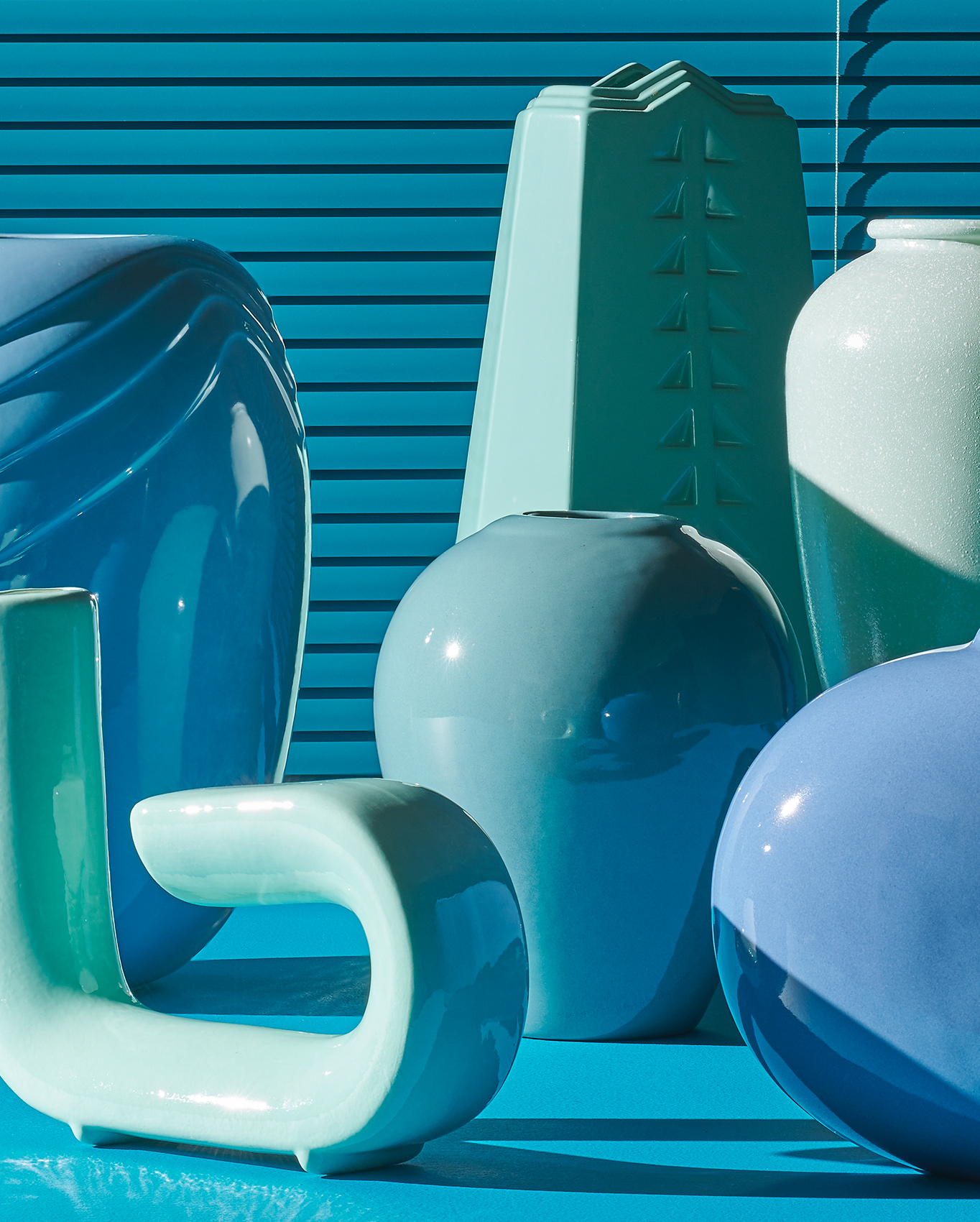 2020_07_Ronnie_80s_teal_vases_cropped