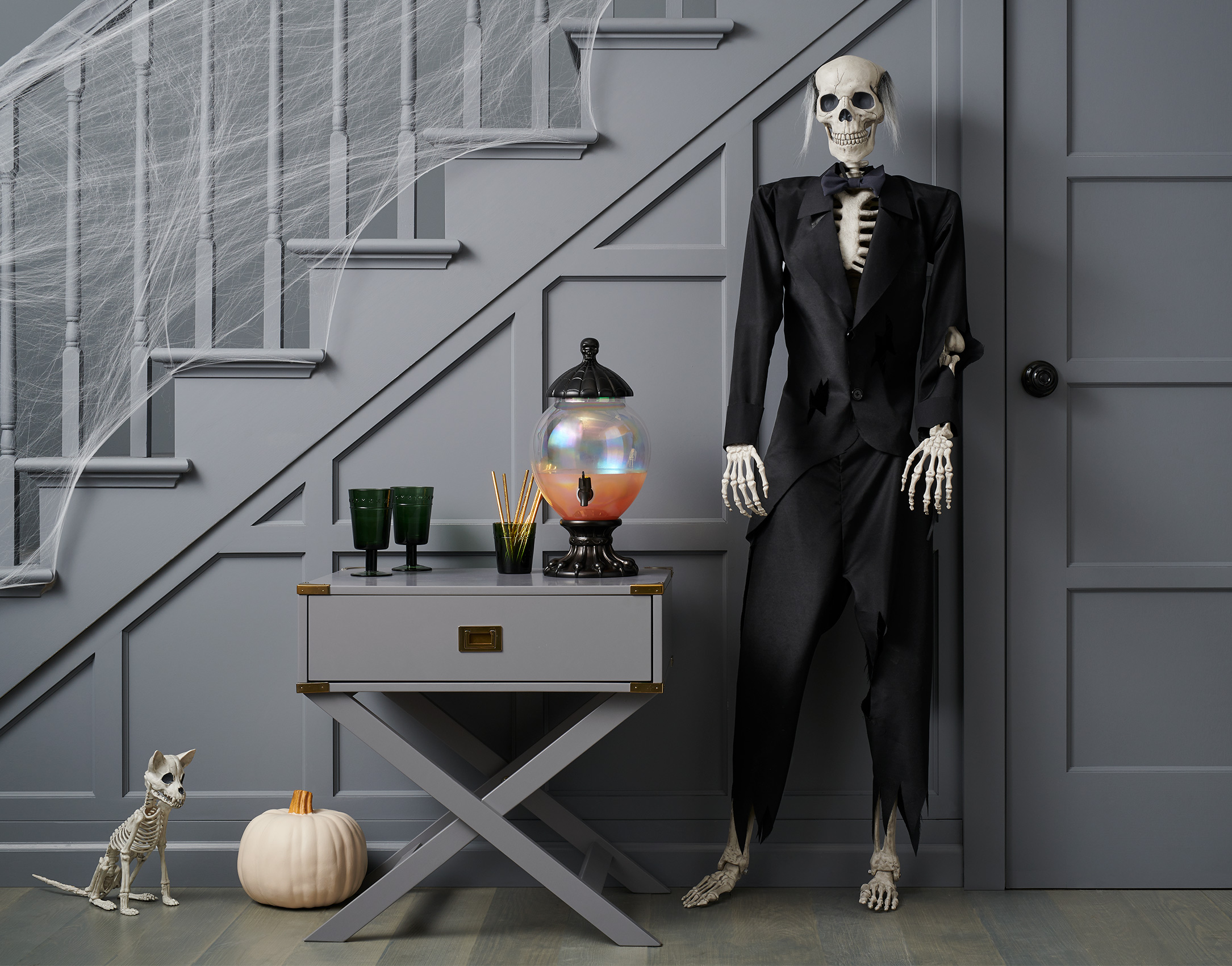 C-000696-02-035_240-43-3510_Skeleton-Dress-Up-Kit-Butler