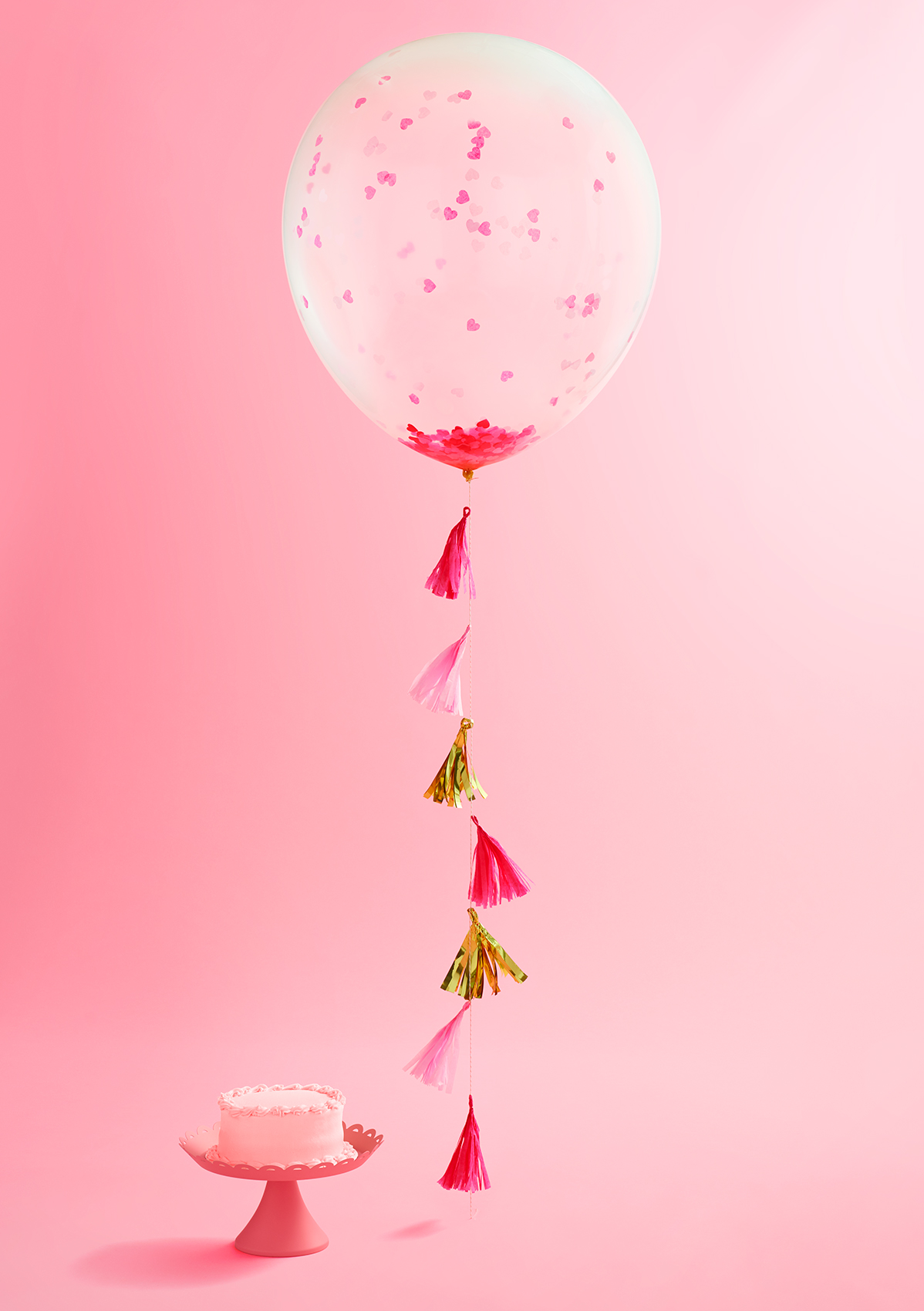 C-000964-01-092_053-03-0559_Spritz-Valentine-Confetti-Tassel-Balloon-Jumbo-Size